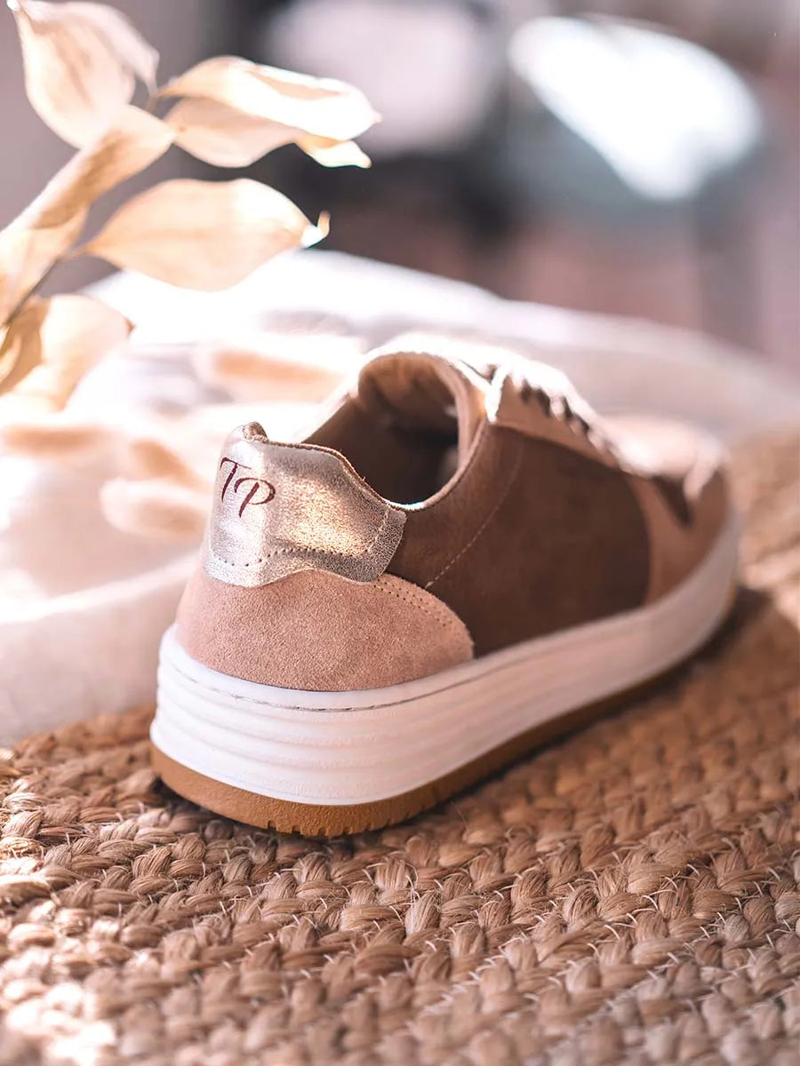 Men's sneakers with elastic laces in suede