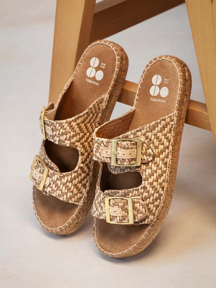 - Sandalia de mujer con hebillas en piel trenzada | AMER80 - Toni Pons
