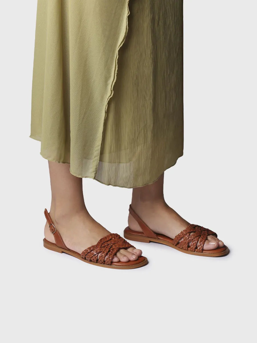- Sandalias planas de mujer en piel trenzada | BERNA - Toni Pons