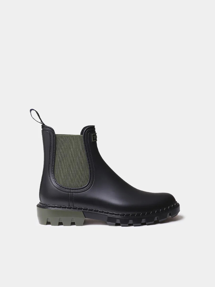 Women's rain boots with animal print side elastic bands