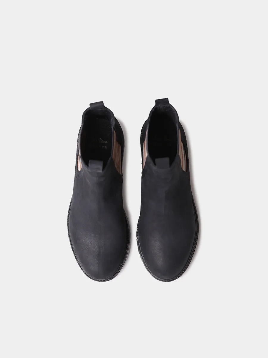 Women’s Mary Janes in pleated material with flat sole