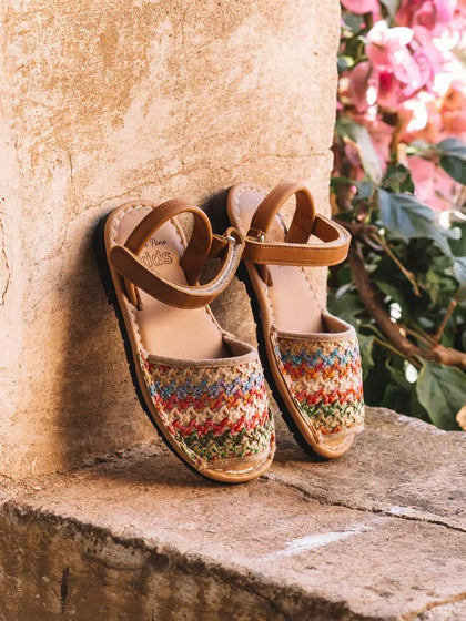 menorquinas infantiles - Abarca infantil en tejido multicolor con cierre de velcro | COVA-NZ - Toni Pons