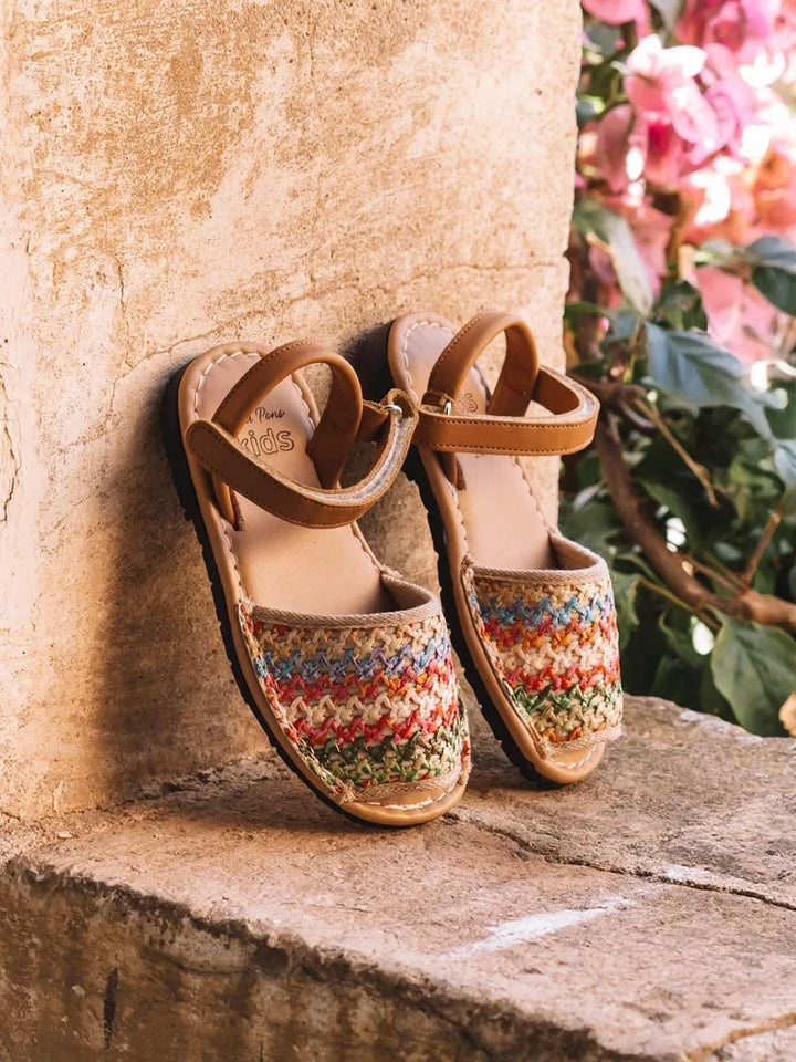 menorquinas infantiles - Abarca infantil en tejido multicolor con cierre de velcro | COVA-NZ - Toni Pons