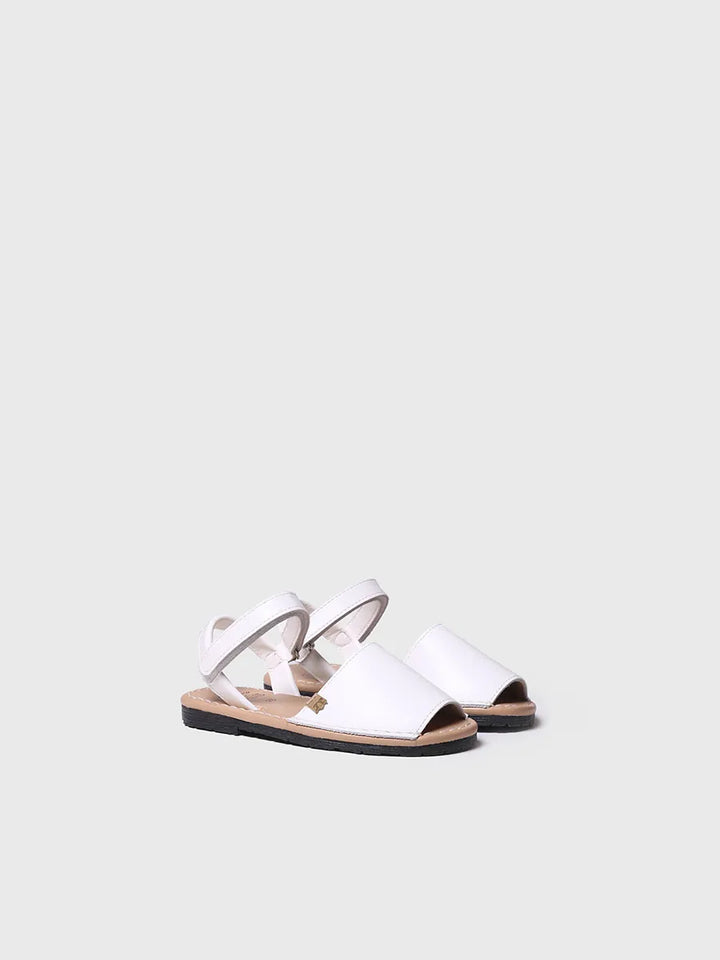 menorquinas infantiles - Abarca infantil en piel con cierre de velcro | COVA-SA - Toni Pons