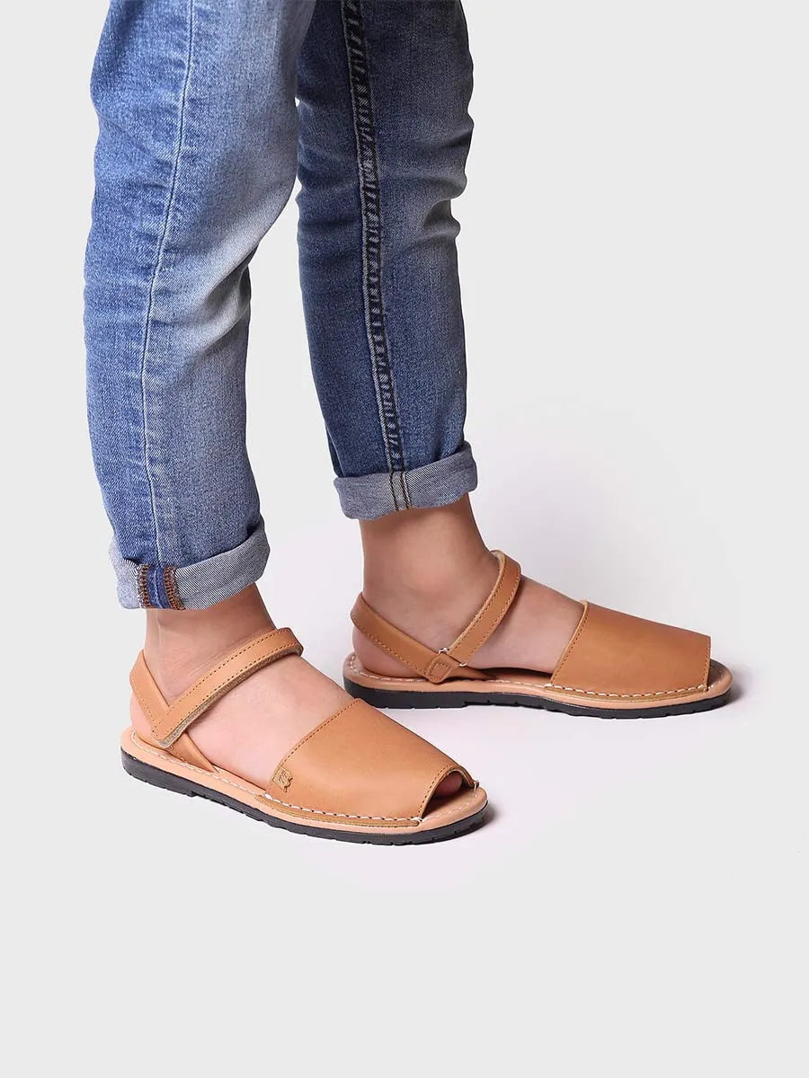 menorquinas infantiles - Abarca infantil en piel con cierre de velcro | COVA-SA  - Toni Pons