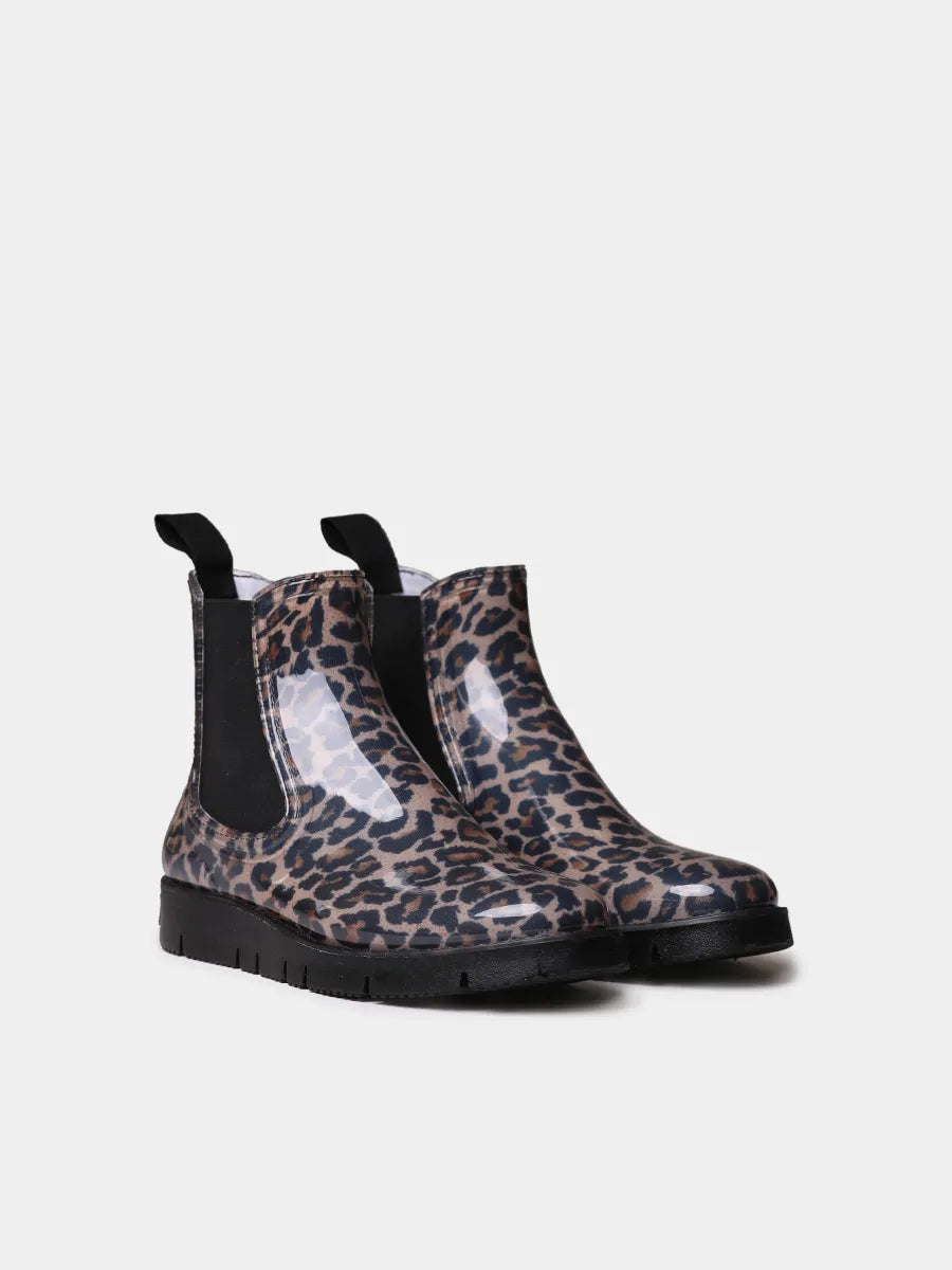Women’s leather cowboy ankle boots with heel