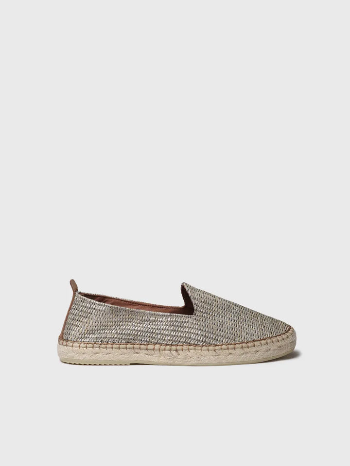 - Alpargata cerrada de hombre en rafia con tirador trasero | DARWIN - Toni Pons