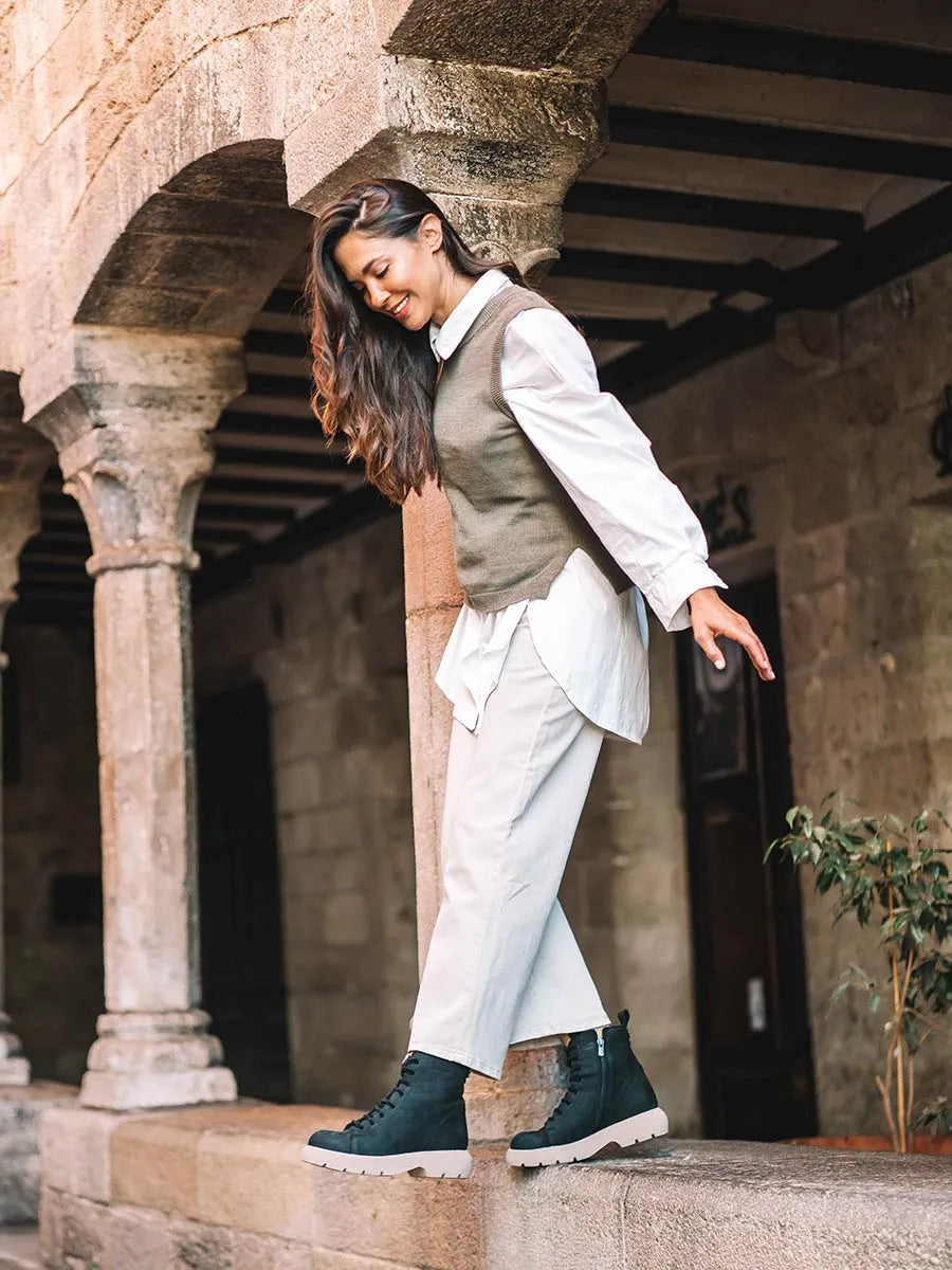 botines mujer - Botín para mujer en piel nobuk con cordones | DASHA  - Toni Pons