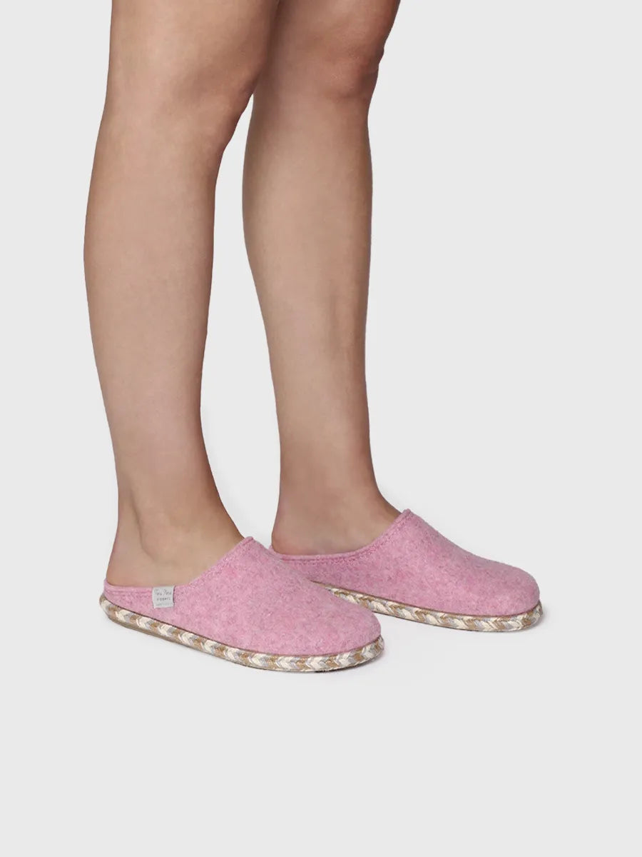 Women's felt slippers