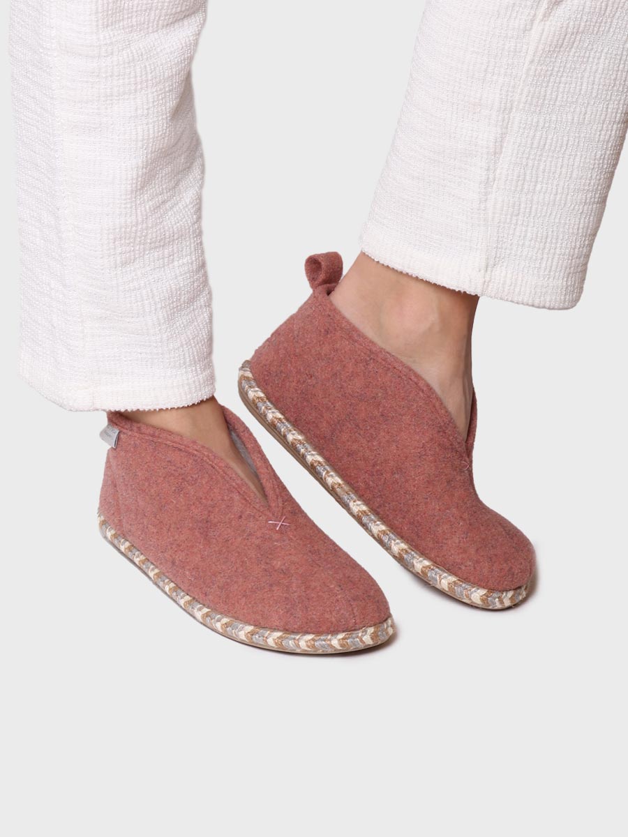 zapatillas de casa mujer - Slipper abotinada para mujer en fieltro en Nude | DORIA-FP  - Toni Pons