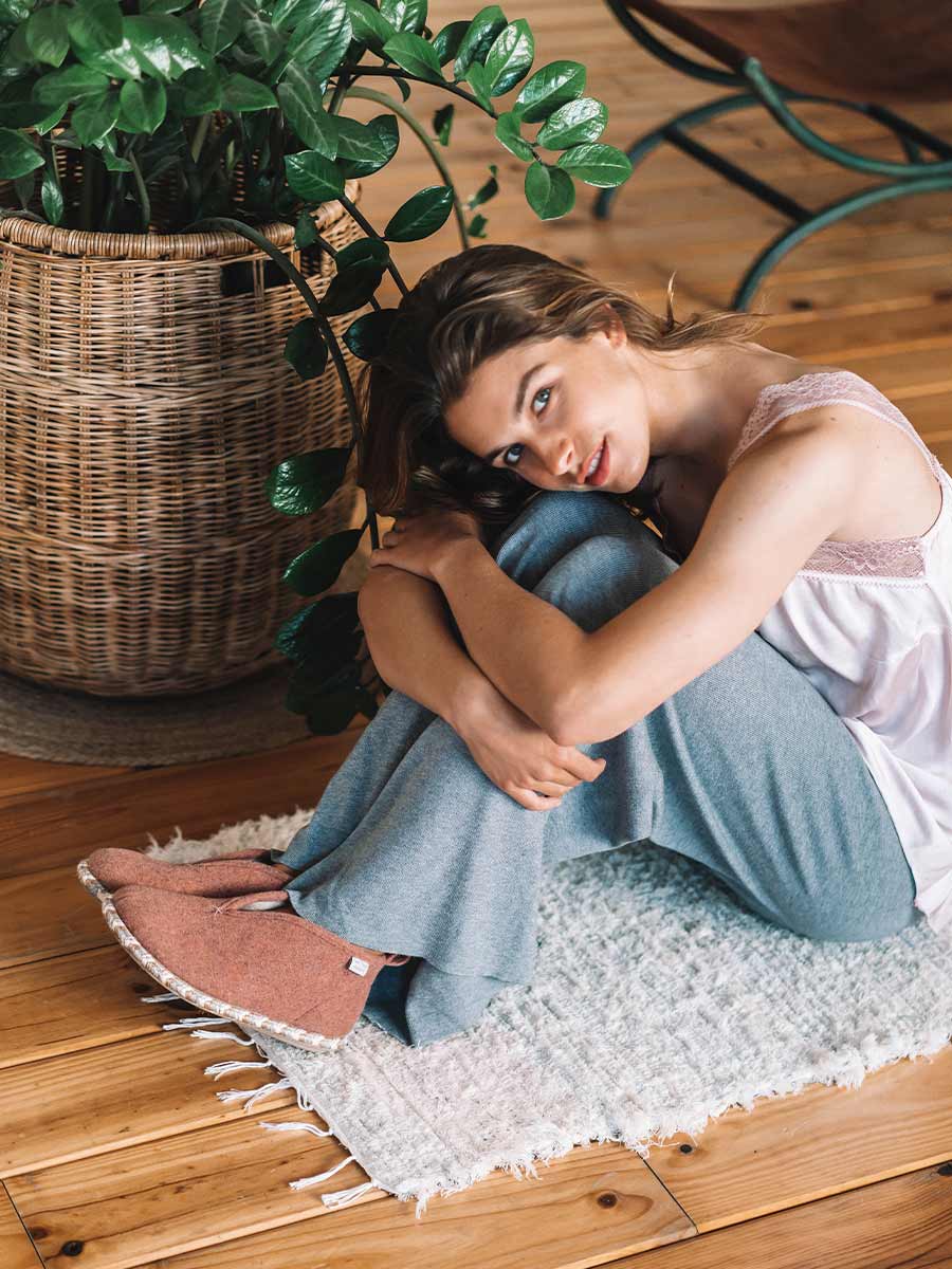 zapatillas de casa mujer - Slipper abotinada para mujer en fieltro en Nude | DORIA-FP  - Toni Pons