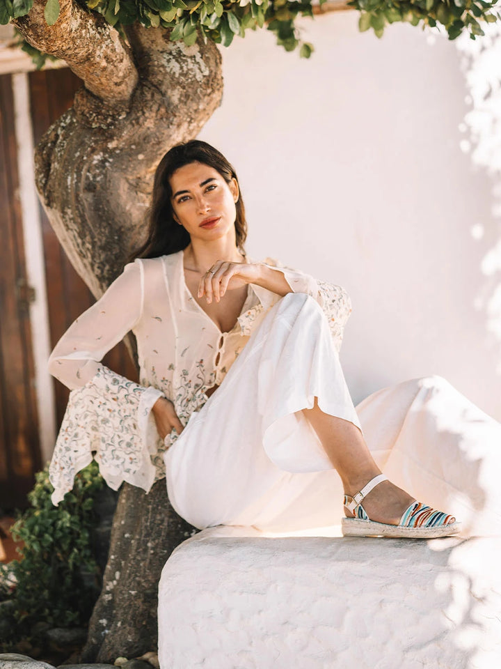 - Alpargatas de mujer bordadas con pulsera ajustable | GARBET - Toni Pons