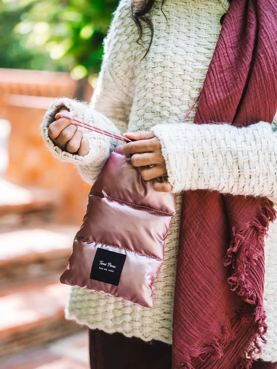 Complementos - Bolso acolchado para móvil | GARONA - Toni Pons