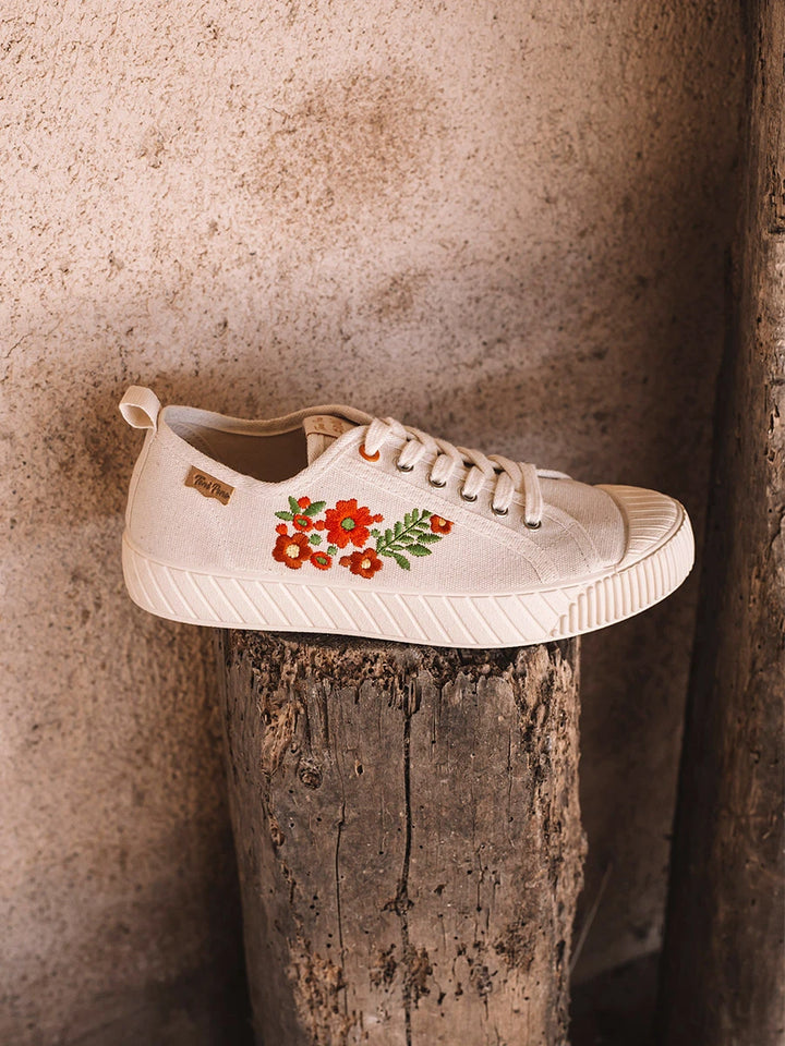 - Zapatilla de mujer con bordado floral | GILDA-FL - Toni Pons