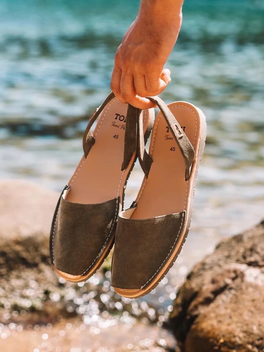 zapatillas hombre - Menorquina para hombre en serraje | GRAU-QT - Toni Pons