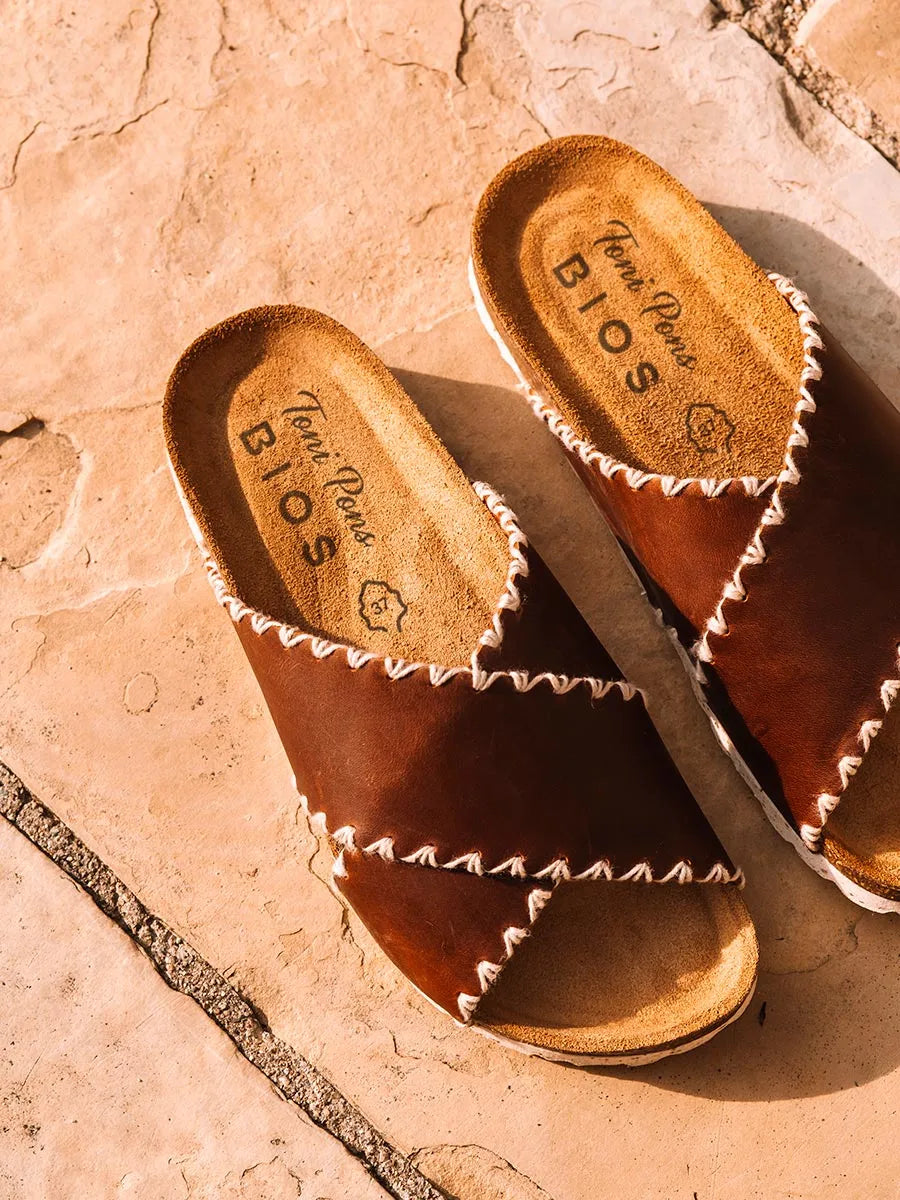 Women's BIO sandal in leather with crossed straps