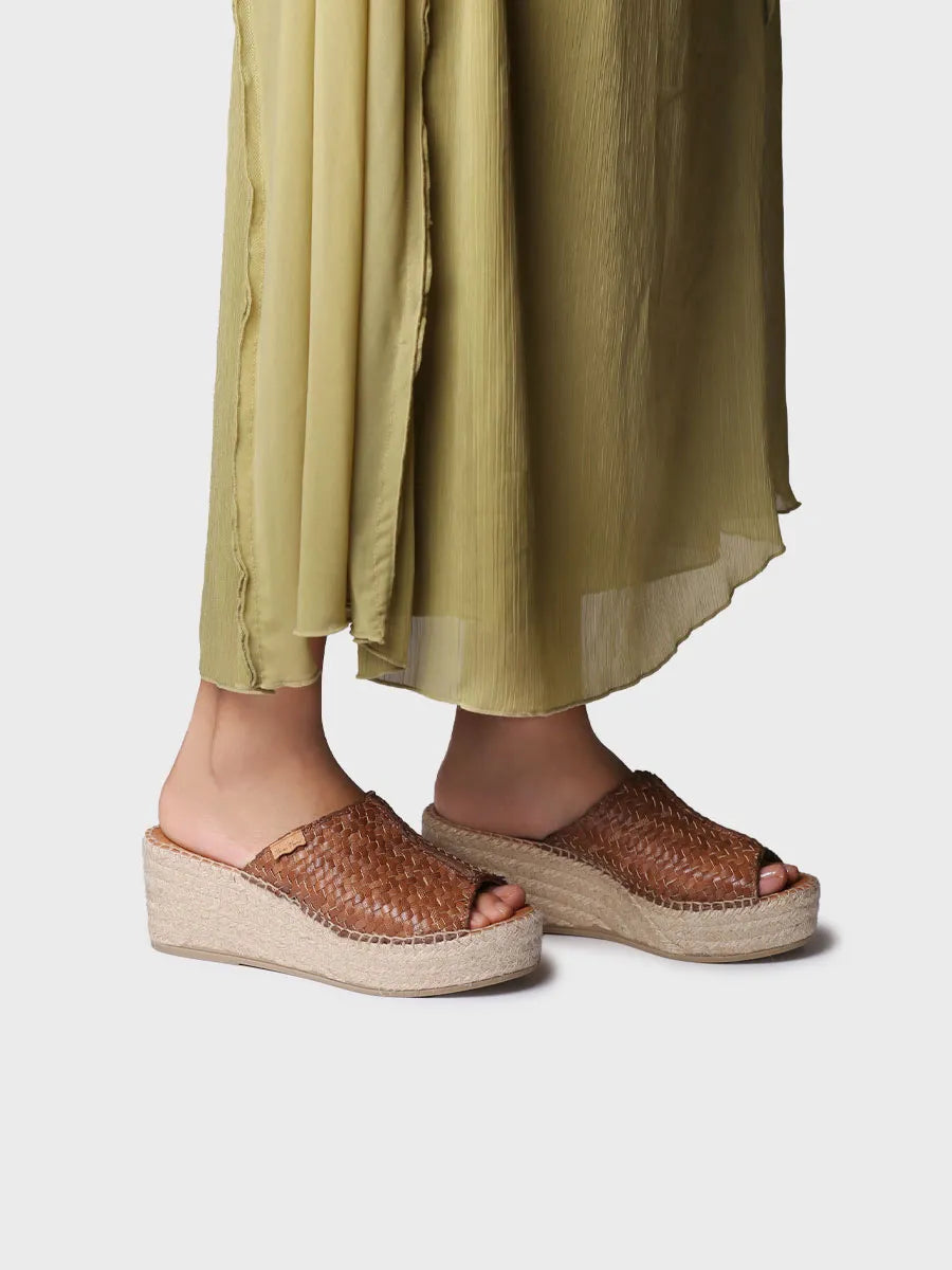 - Alpargata de cuña estilo peep toe | ISOLDA - Toni Pons