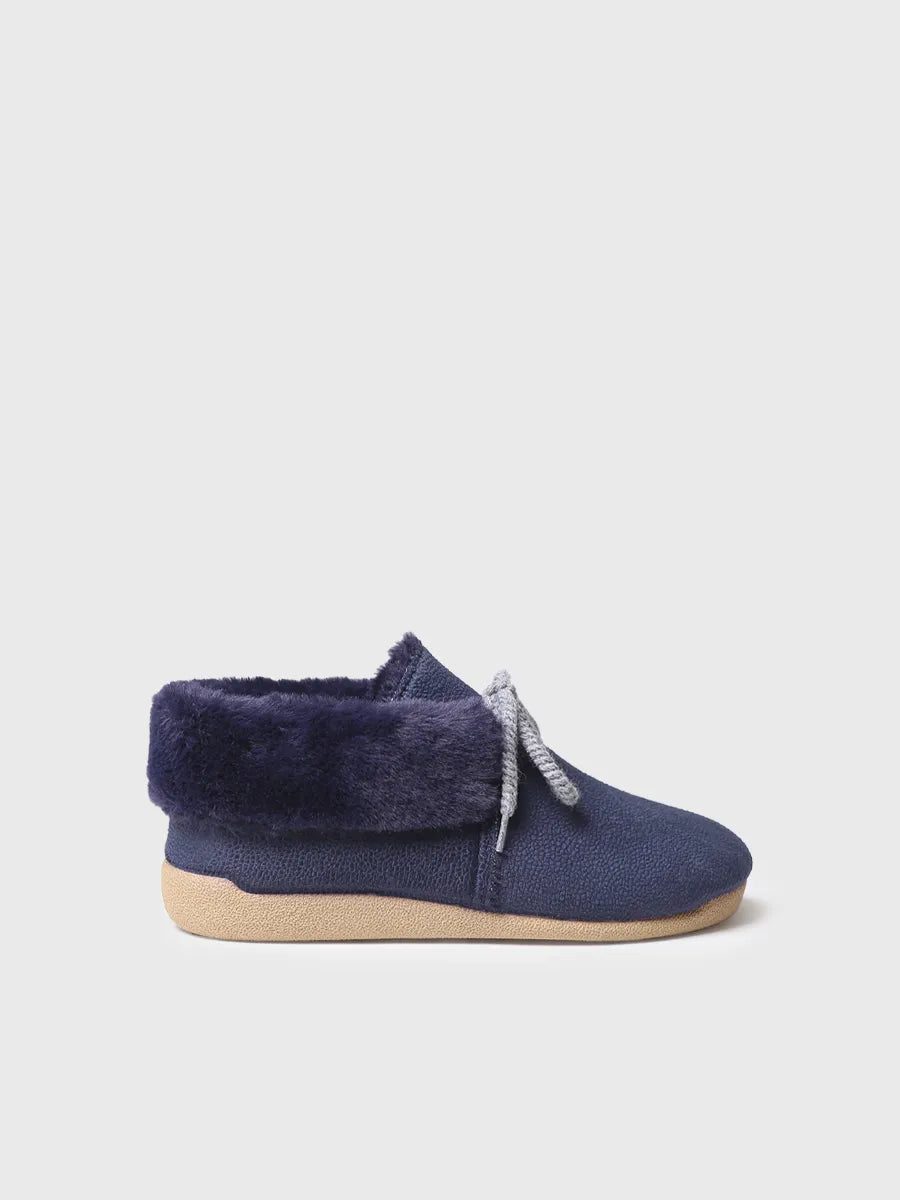 Slipper abotinada de dona amb cordons en blau marí