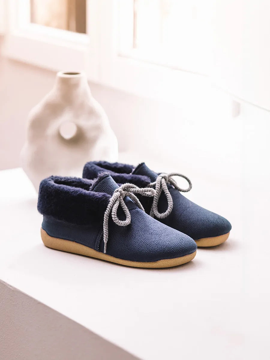 Slipper abotinada de dona amb cordons en blau marí