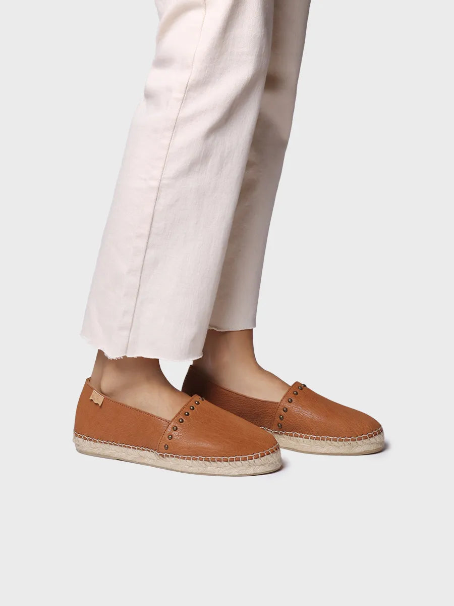 alpargatas mujer - Alpargata plana de mujer en piel con tachuelas | MALTA  - Toni Pons