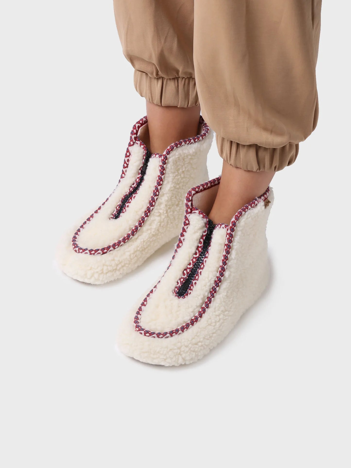 Women's slipper