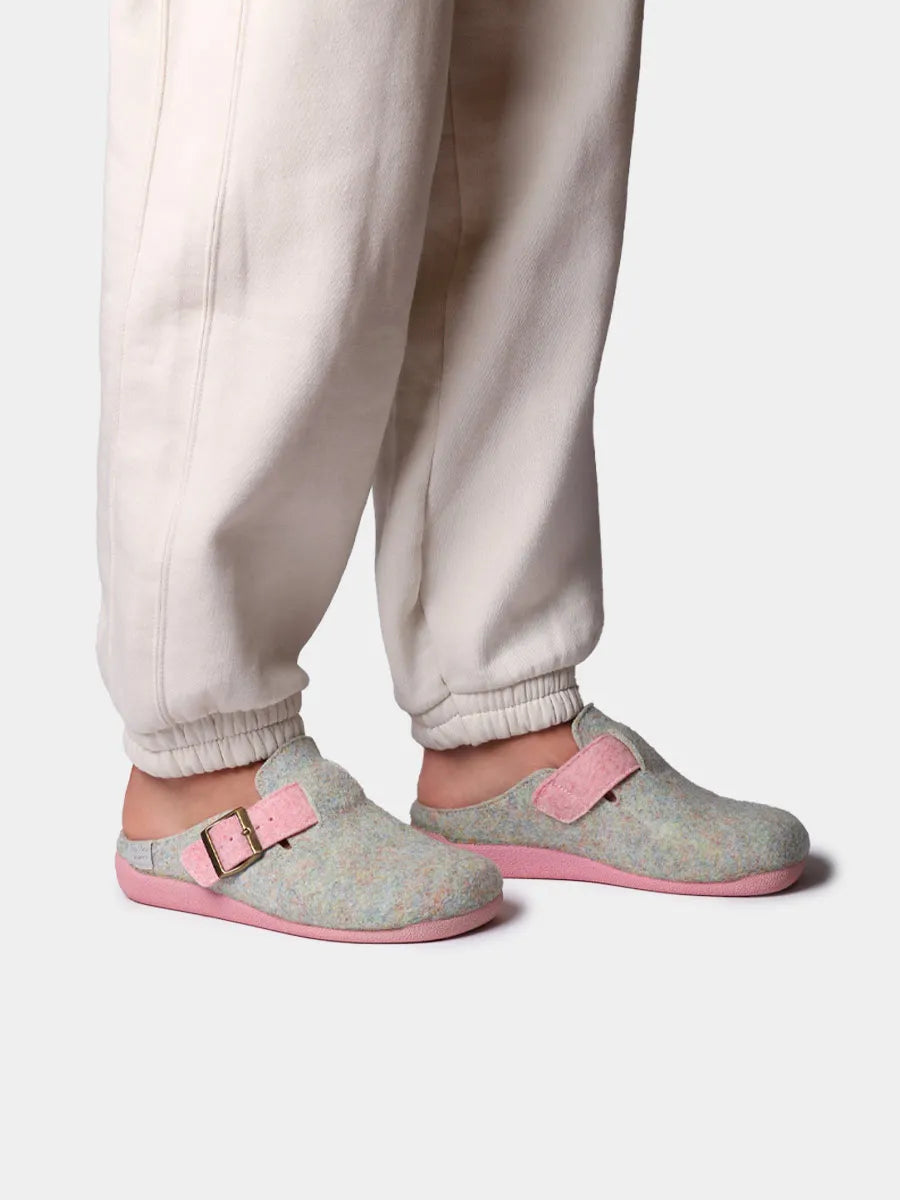 Women's leather sneaker
