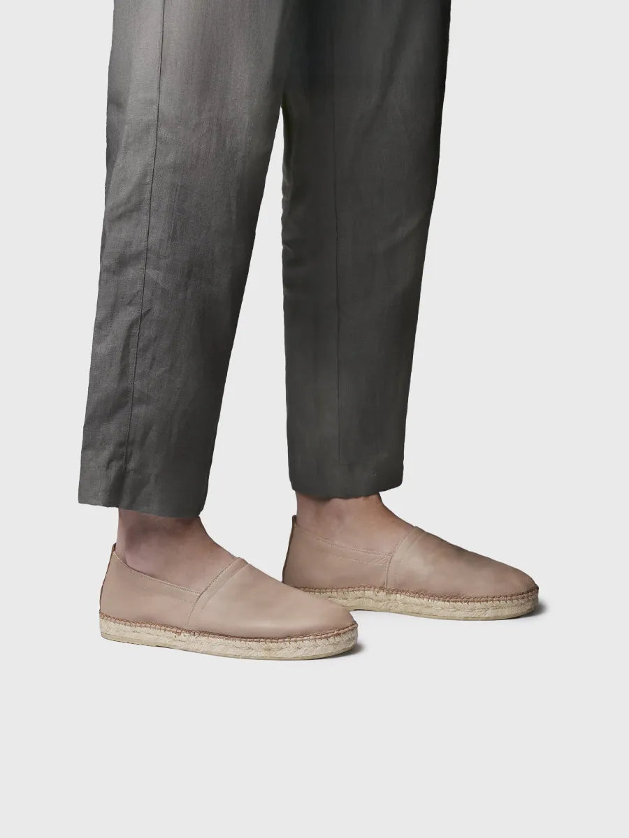 - Alpargata cerrada de hombre en piel con suela de yute | MINO - Toni Pons