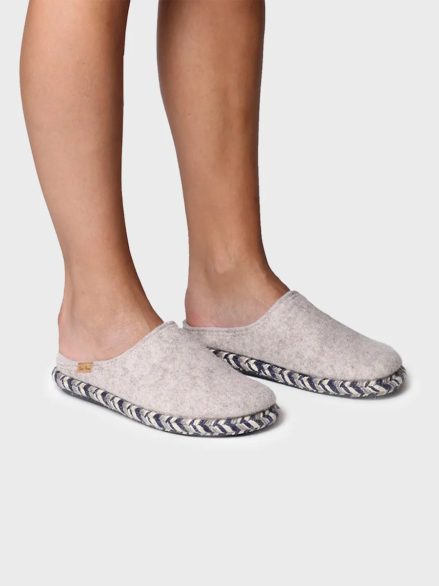 Women's slipper
