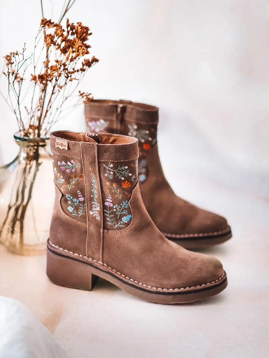 Botines mujer - Botín de mujer en serraje con flores bordadas | MONELLS - Toni Pons