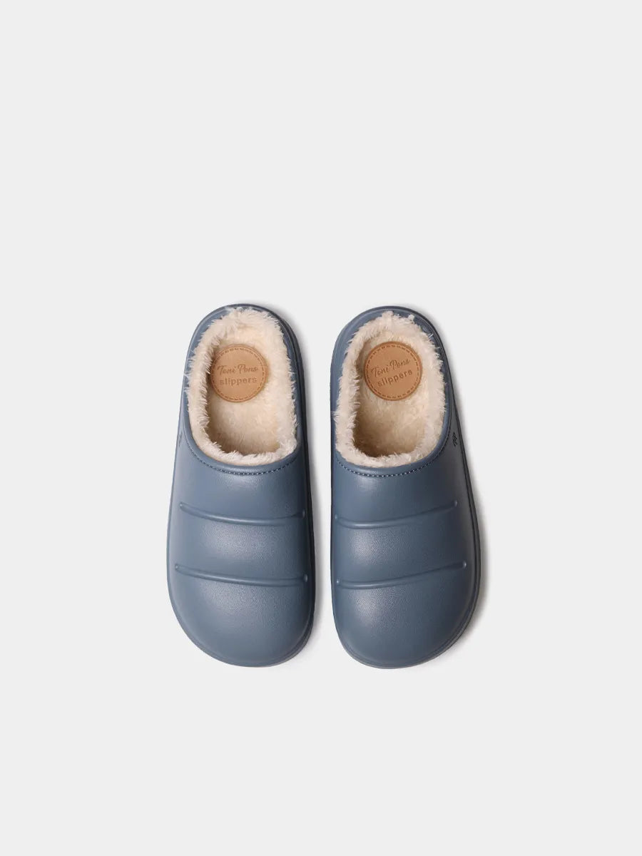 Women's clog-style slipper with buckle