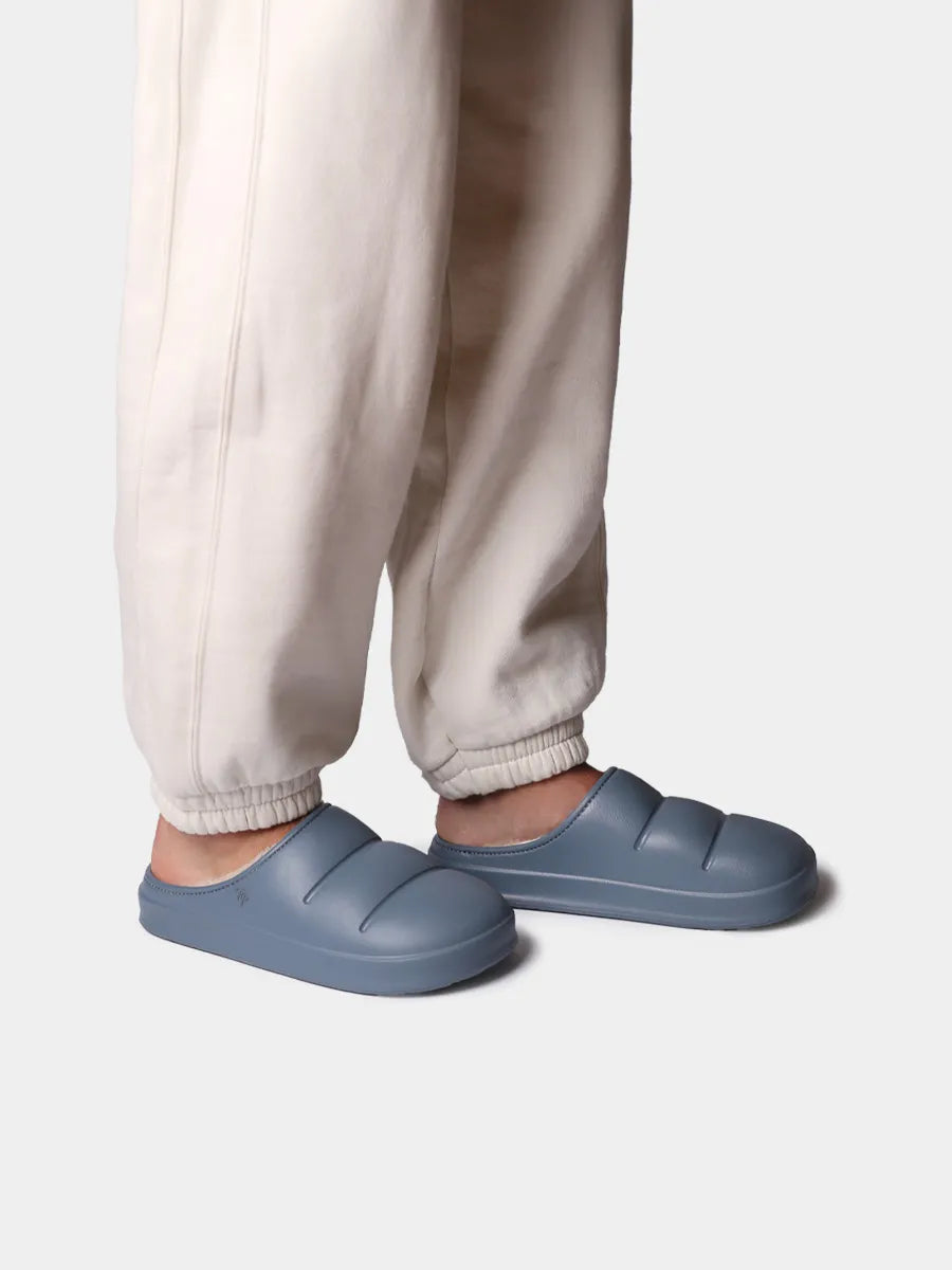 Women's clog-style slipper with buckle