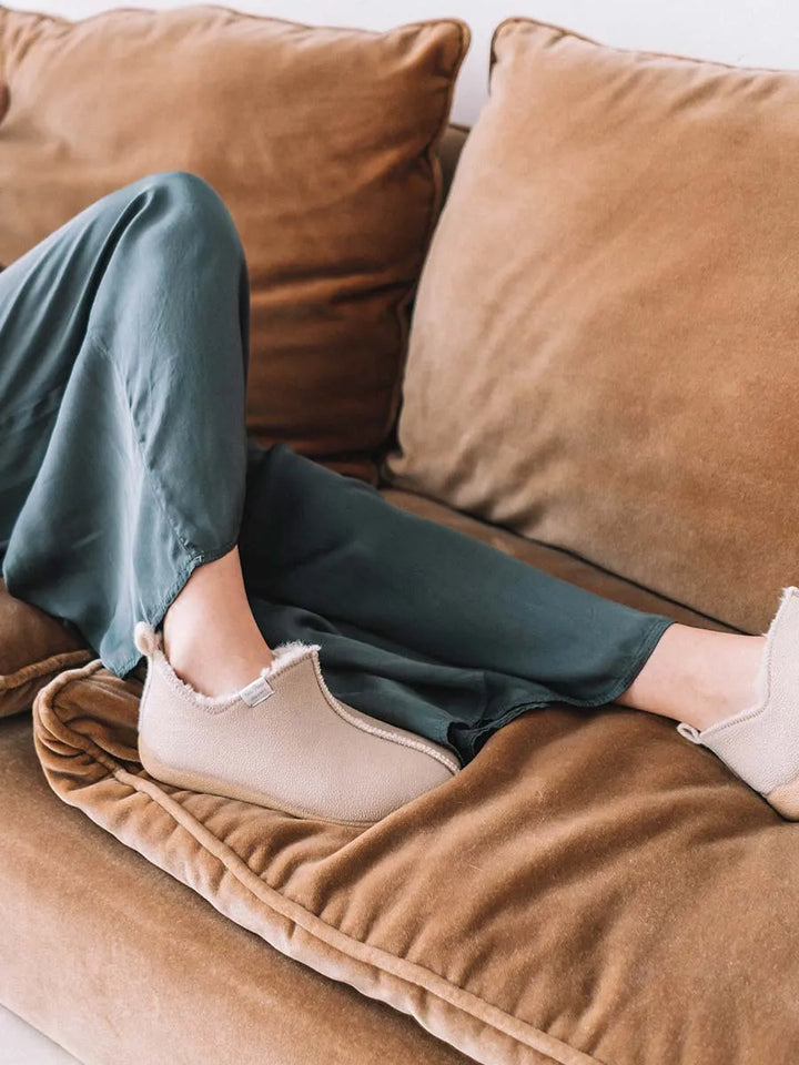 zapatillas de casa mujer - Zapatilla de casa abotinada para mujer en piel | MOSCU-BD - Toni Pons