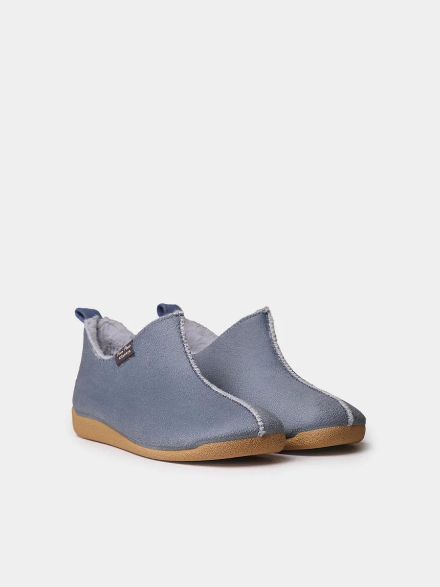 Women's ballerina-style slippers with inner lining