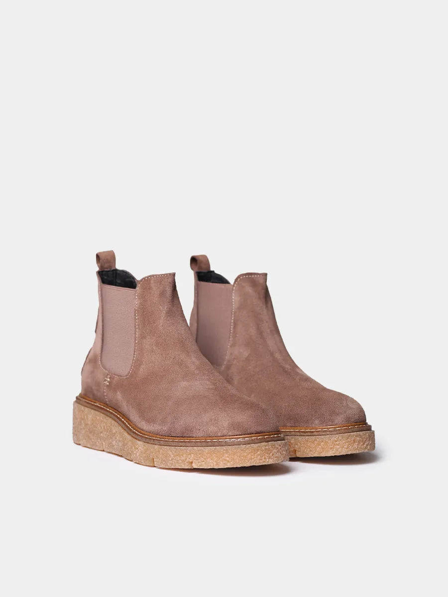 Women’s ballerinas in plain-coloured split leather