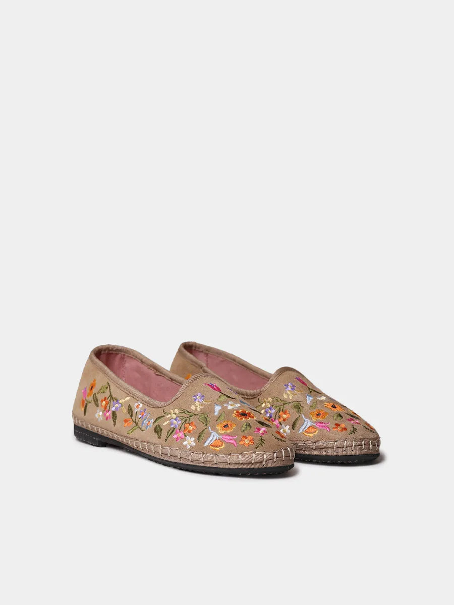 Zapatos mujer - Bailarina de mujer en serraje con flores bordadas | PERALADA - Toni Pons