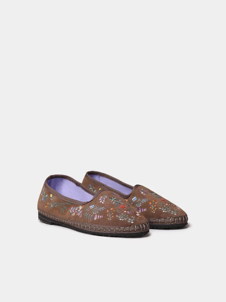 Zapatos mujer - Bailarina de mujer en serraje con flores bordadas | PERALADA - Toni Pons