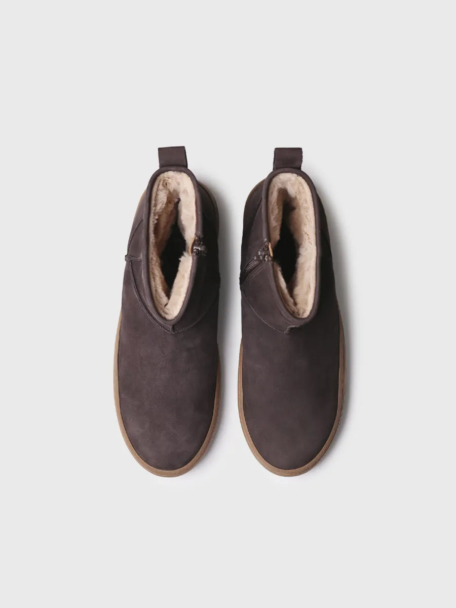 Women's nubuck leather boot