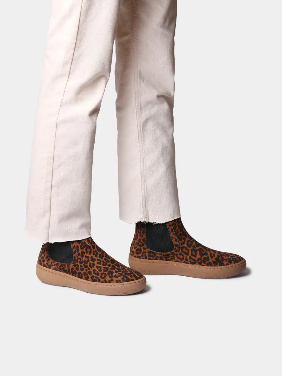 Botines mujer - Botín para mujer en piel nobuk con elásticos laterales | SERRA  - Toni Pons