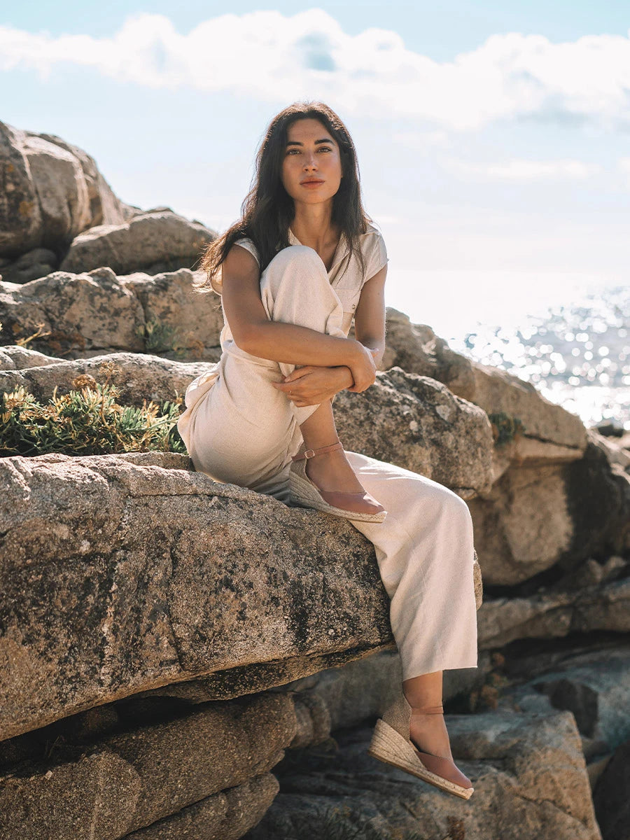 - Alpargata de mujer de cuña en piel con pulsera | TIANA - Toni Pons