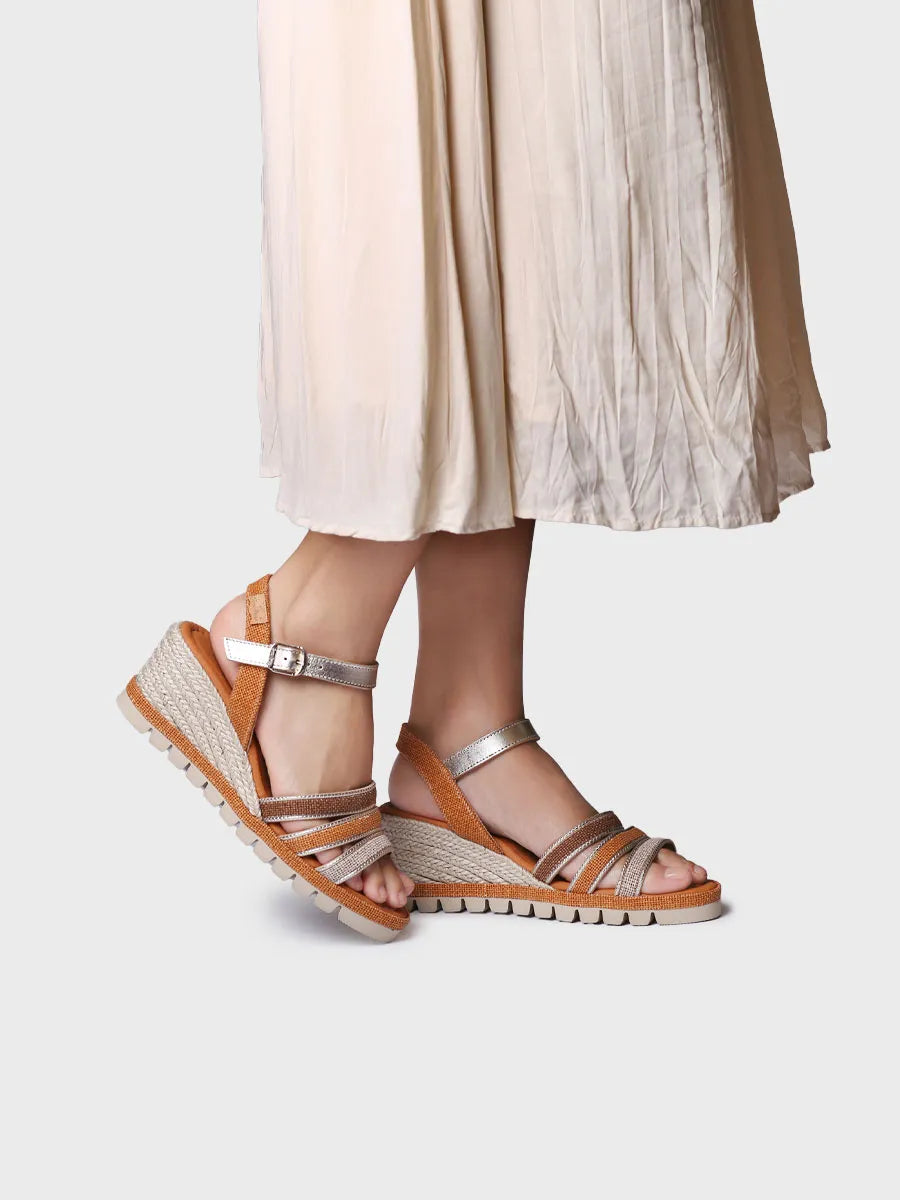 - Alpargata de cuña en piel con suela ligera y flexible | ZENIT - Toni Pons