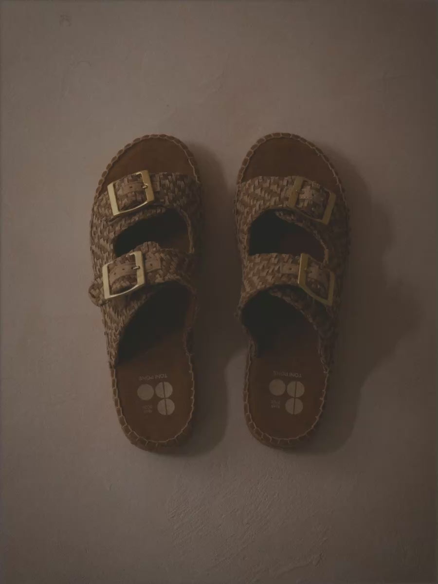 Women's sandal with braided leather buckles | AMER80