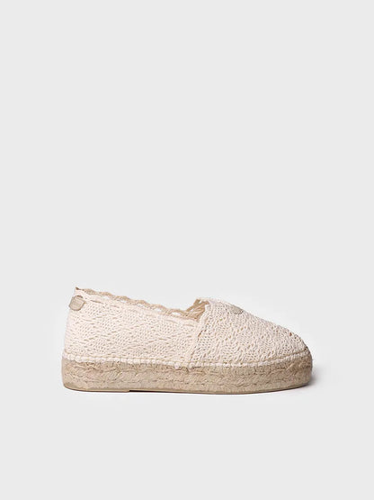 Women's flat espadrilles in crochet