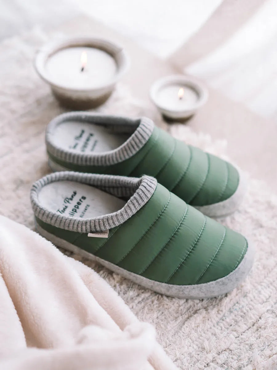 Men's clog-style slipper in recycled felt