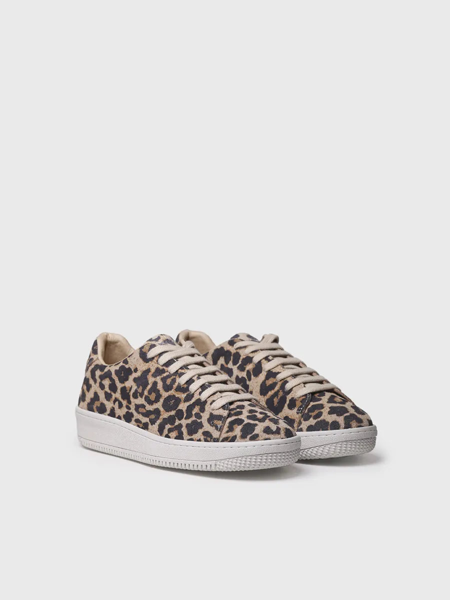 Women's leather trainers in animal print 