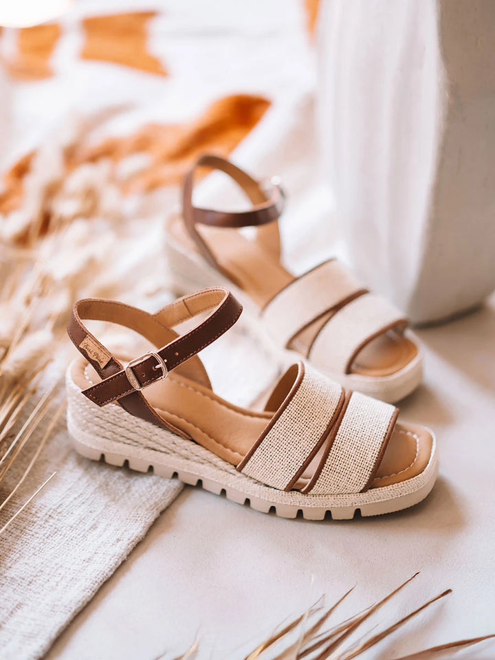  - Zapatillas deportivas de mujer en piel con cordones | AURA  - Toni Pons  