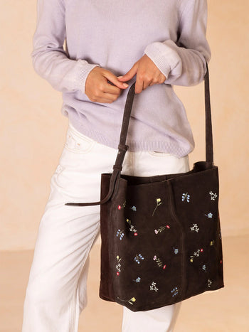 Bolso en serraje con bordado floral colección Costa Brava | BASCARA