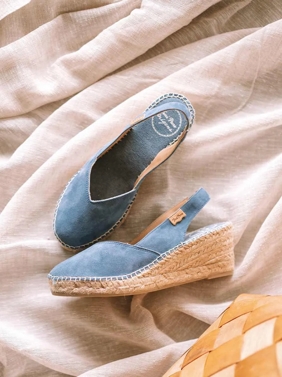 Espadrille pour femme à talon compensé fermée et daim 