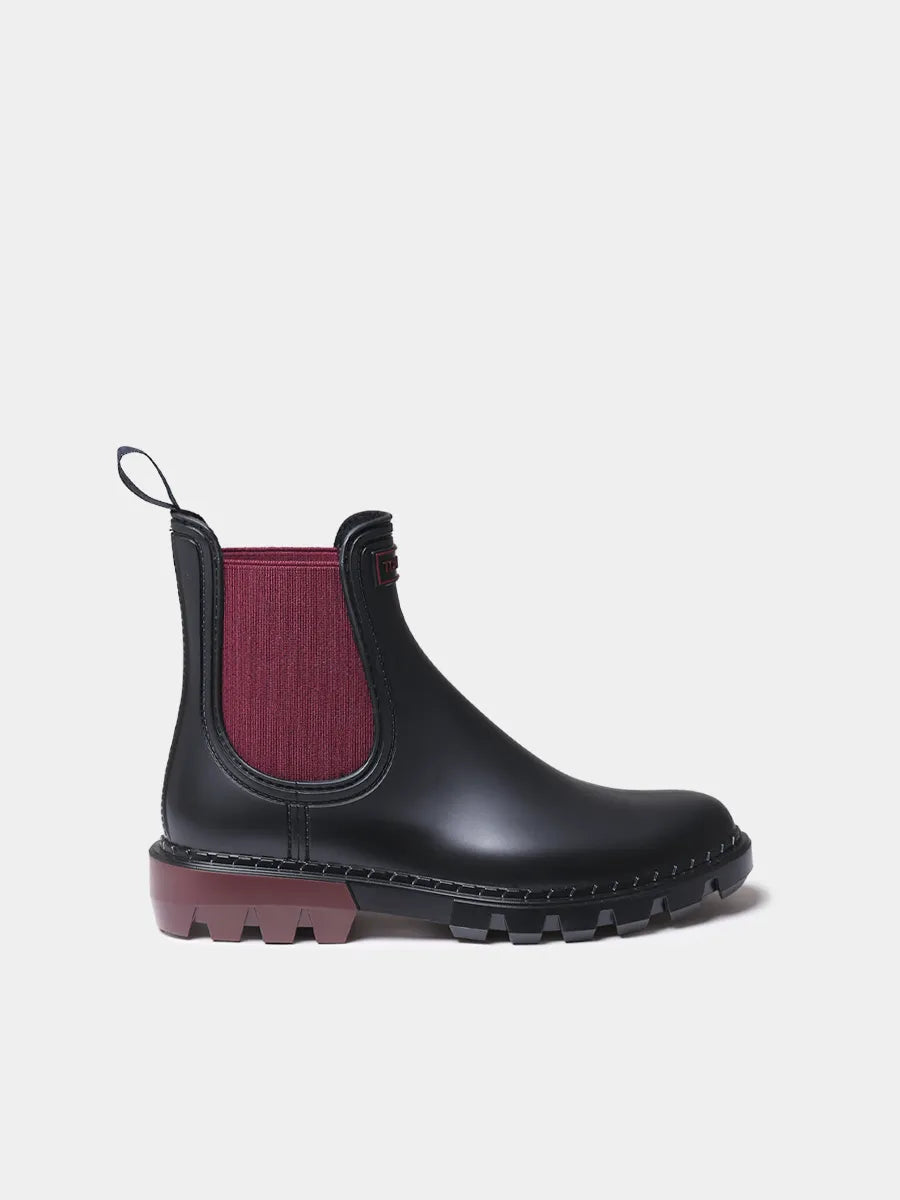 Women's rain boots in glossy rubber