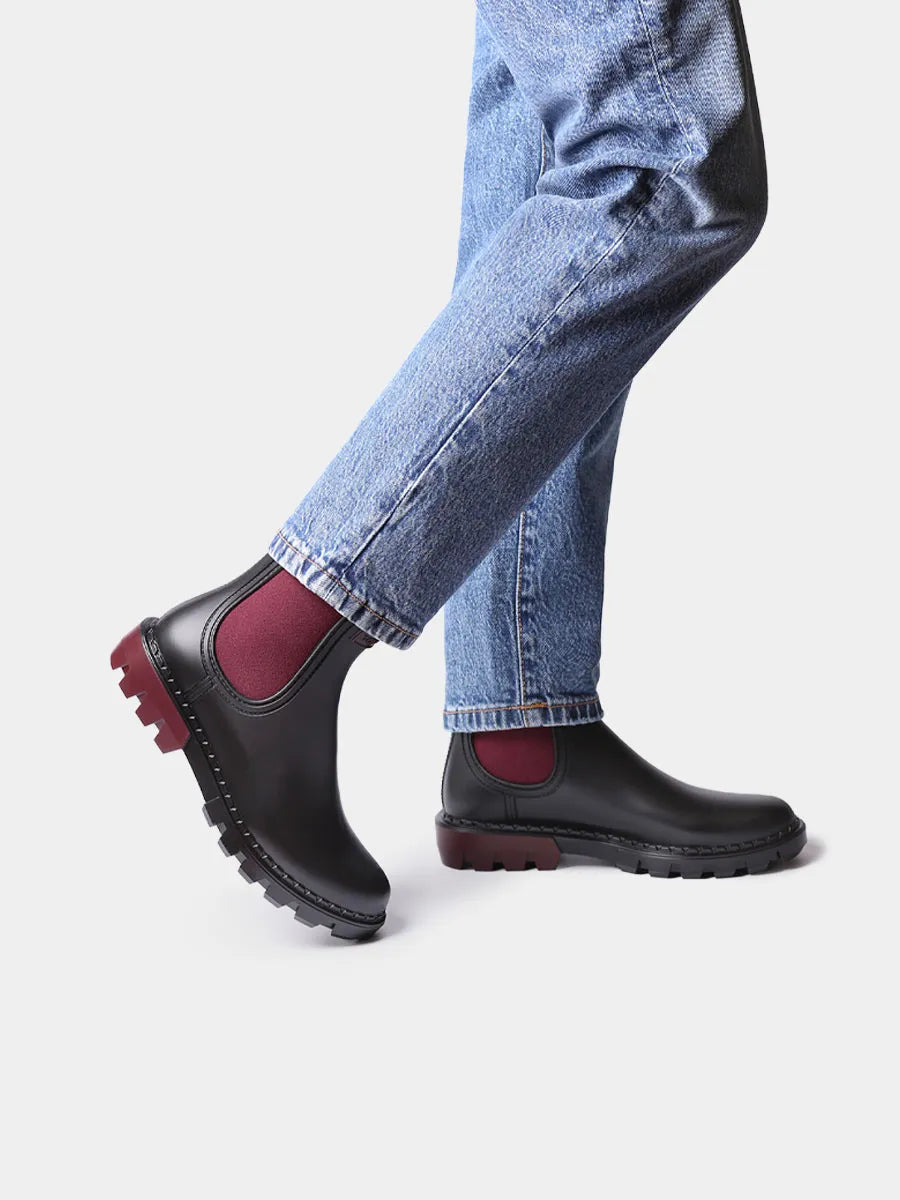 Women's rain boots in glossy rubber