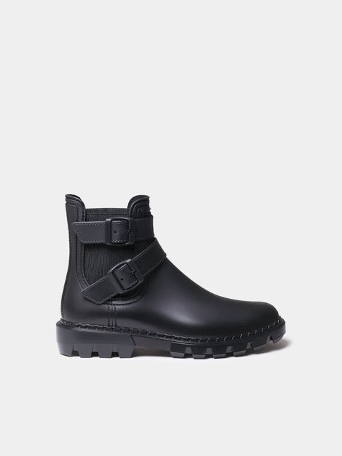 Women's rain boots with shiny elastic bands